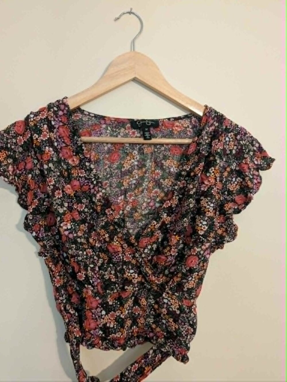 Jessica Simpson Floral Faux-Wrap Flutter Sleeve Top, size Medium